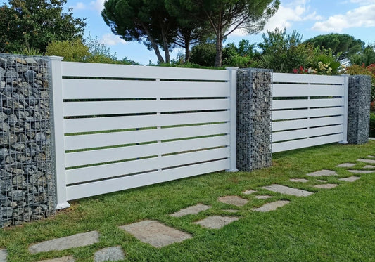 Gabbioni vs Pilastrini: Risparmia 50% sui Costi di Recinzione