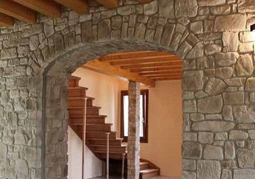 come rivestire un arco in pietra naturale