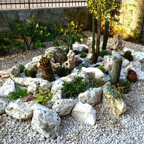 Il giardino con le pietre